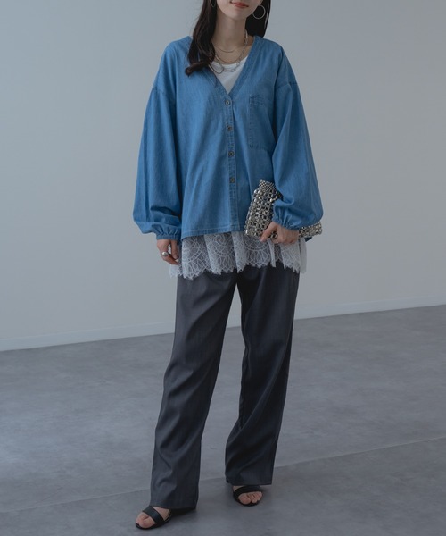 refinedworks（リファインドワークス）の「【refinedworks】抜け感あふれる デニム Vネック プルオーバー（シャツ/ブラウス・レディース・ネイビー/ブルー・FREE）」の22枚目の写真