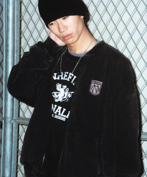 NOMANUAL(NOMANUAL)の「EMBLEM SWEAT ZIP-UP - WASHED BLACK(その他アウター・レディース・その他・MEDIUM/LARGE)」の2枚目の写真