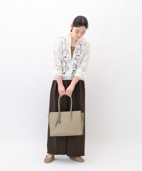 W&.Day/Night(ダブルアンド デイナイト)の「スムーク トートバッグ A4収納 11L 19192(トートバッグ・レディース・ダークグレー/ブラック・FREE)」の15枚目の写真