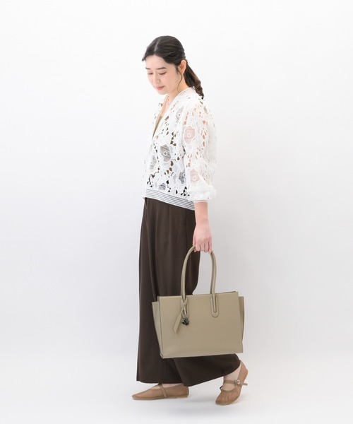 W&.Day/Night(ダブルアンド デイナイト)の「スムーク トートバッグ A4収納 11L 19192(トートバッグ・レディース・ダークグレー/ブラック・FREE)」の16枚目の写真