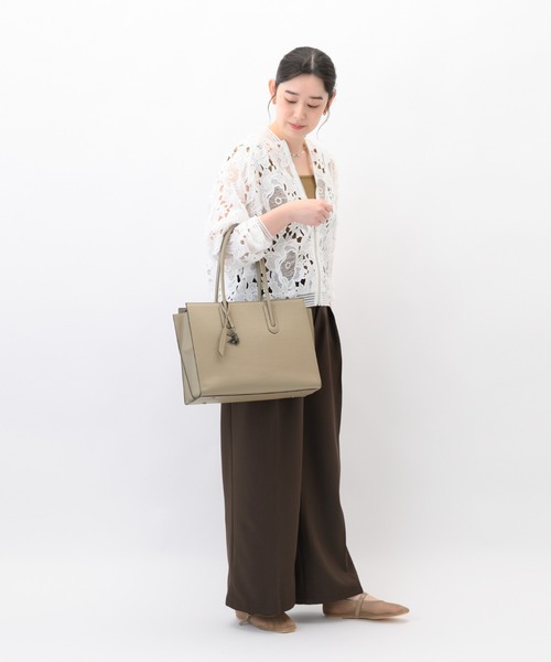 W&.Day/Night(ダブルアンド デイナイト)の「スムーク トートバッグ A4収納 11L 19192(トートバッグ・レディース・ダークグレー/ブラック・FREE)」の18枚目の写真
