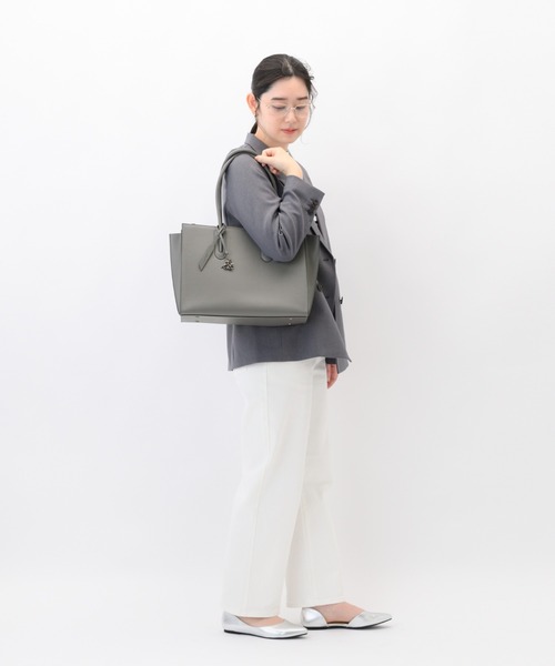 W&.Day/Night(ダブルアンド デイナイト)の「スムーク トートバッグ A4収納 11L 19192(トートバッグ・レディース・ダークグレー/ブラック・FREE)」の21枚目の写真