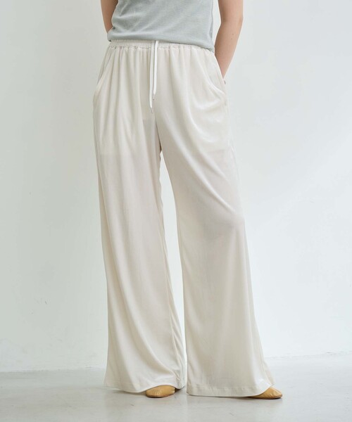 IENA LA BOUCLE(イエナラブークル)の「IENA LA BOUCLEトリアセベロアイージーワイドパンツ(その他パンツ・レディース・ブラウン/ホワイト/ブラック・40/38/36/34)」の2枚目の写真