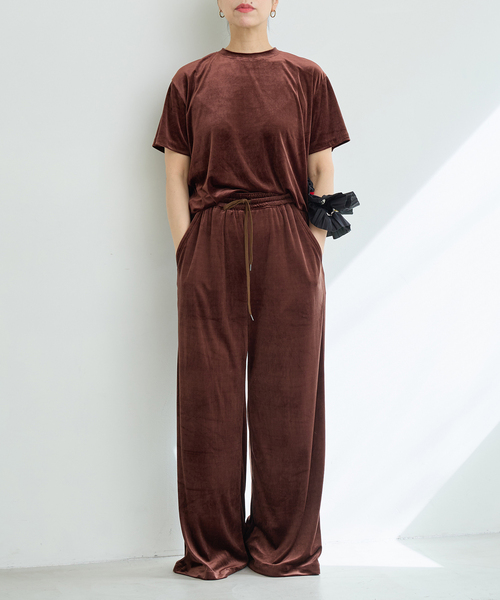 IENA LA BOUCLE(イエナラブークル)の「IENA LA BOUCLEトリアセベロアイージーワイドパンツ(その他パンツ・レディース・ブラウン/ホワイト/ブラック・40/38/36/34)」の6枚目の写真