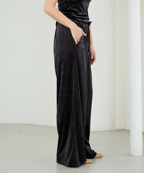 IENA LA BOUCLE(イエナラブークル)の「IENA LA BOUCLEトリアセベロアイージーワイドパンツ(その他パンツ・レディース・ブラウン/ホワイト/ブラック・40/38/36/34)」の10枚目の写真