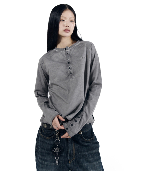 AAKAM(アーカム)の「Dust Henry Neck Long Sleeve (Gray)(Tシャツ/カットソー・レディース・その他・1/2)」の4枚目の写真