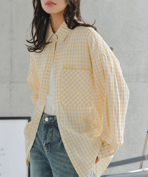 KOBE LETTUCE（コウベレタス）の「刺繍ロゴチェック柄ビッグシャツ（シャツ/ブラウス・レディース・レッド/イエロー/ブラック/ブルー・M）」の3枚目の写真