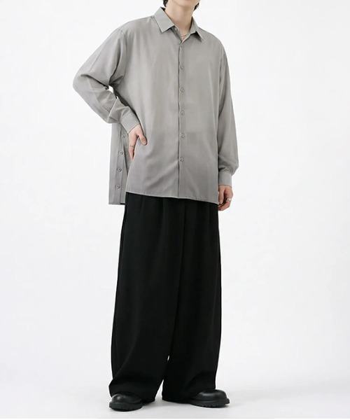 revertical(リバーティカル)の「オーバーサイズ シャツ(シャツ/ブラウス・メンズ・モカ/グリーン/グレー/ネイビー・LARGE/MEDIUM)」の7枚目の写真