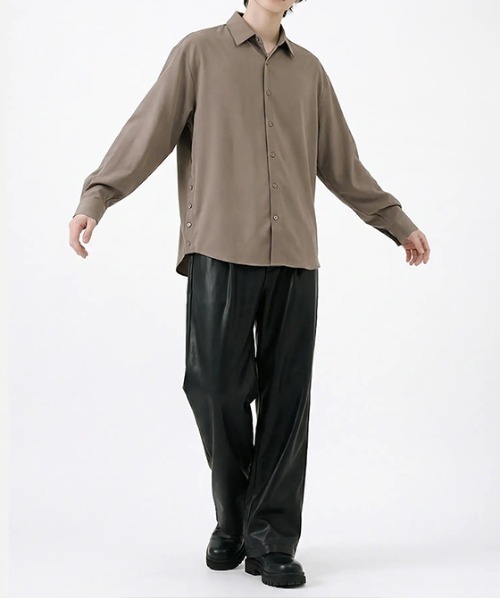 revertical(リバーティカル)の「オーバーサイズ シャツ(シャツ/ブラウス・メンズ・モカ/グリーン/グレー/ネイビー・LARGE/MEDIUM)」の11枚目の写真