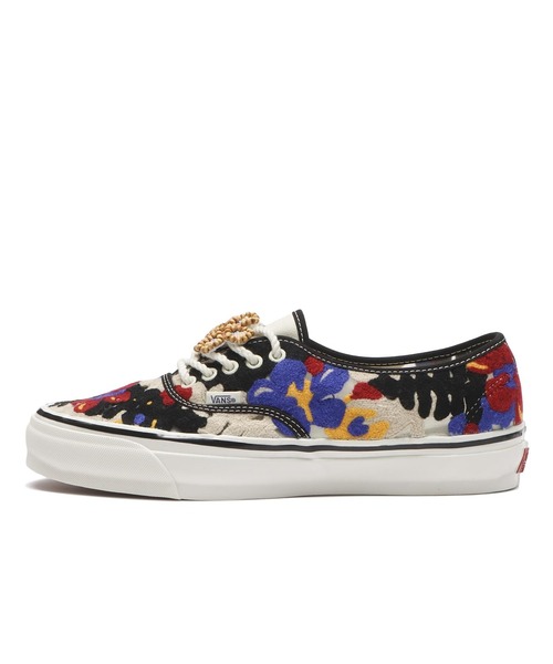 VANS(�o���Y)��PREMIUM AUTHENTIC 44 NEEDLEWORK�@VN000Y0S448(�X�j�[�J�[)