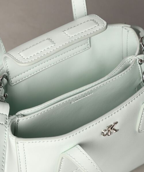 Calvin Klein(カルバン・クライン)の「トートバッグ - ミニクロスボディトートバッグ(トートバッグ・レディース・ブラック・FREE)」の4枚目の写真