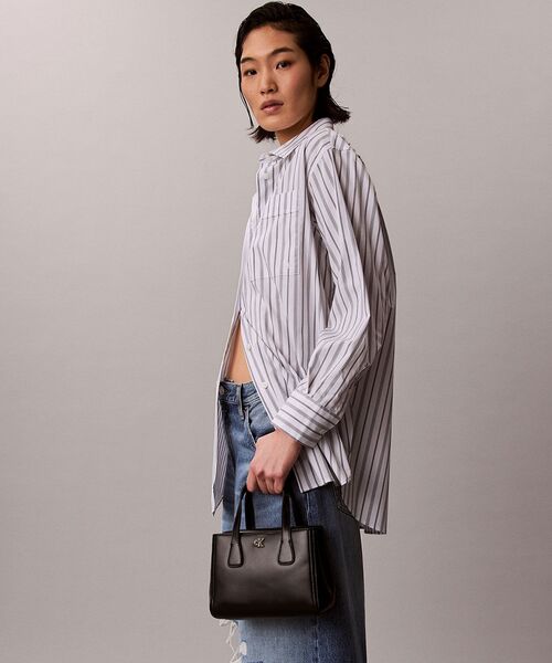 Calvin Klein(カルバン・クライン)の「トートバッグ - ミニクロスボディトートバッグ(トートバッグ・レディース・ブラック・FREE)」の6枚目の写真