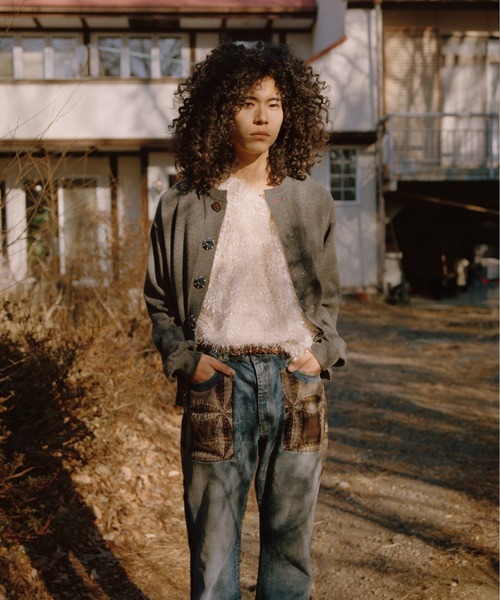 KHOKI(コッキ)の「Wool knit cardigan(カーディガン/ボレロ・メンズ・グレー/レッド/ブラック・3/2)」の4枚目の写真