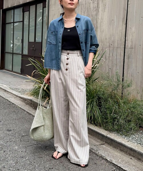fredy emue(フレディエミュ)の「ストライプセミワイドタックパンツ(その他パンツ・レディース・ベージュ系その他/ブラウン系その他/ブラック系その他・36/38)」の22枚目の写真