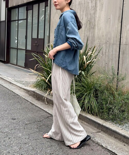 fredy emue(フレディエミュ)の「ストライプセミワイドタックパンツ(その他パンツ・レディース・ベージュ系その他/ブラウン系その他/ブラック系その他・36/38)」の6枚目の写真
