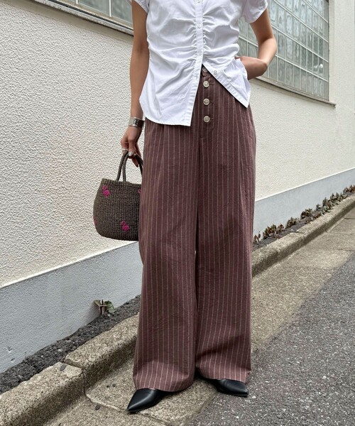 fredy emue(フレディエミュ)の「ストライプセミワイドタックパンツ(その他パンツ・レディース・ベージュ系その他/ブラウン系その他/ブラック系その他・36/38)」の16枚目の写真