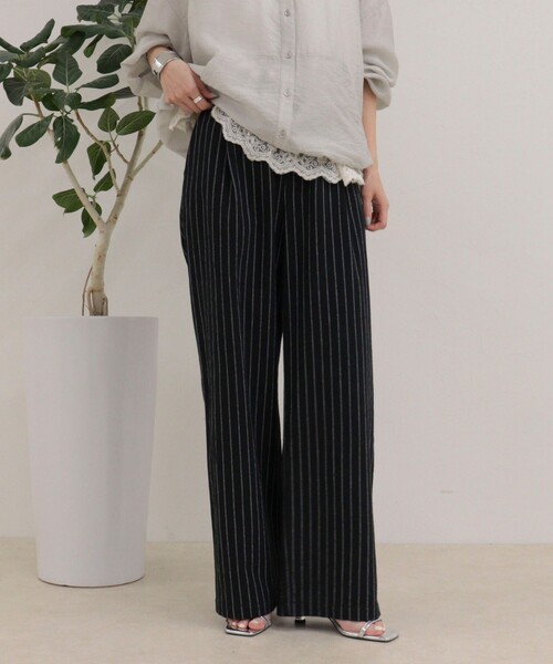 fredy emue(フレディエミュ)の「ストライプセミワイドタックパンツ(その他パンツ・レディース・ベージュ系その他/ブラウン系その他/ブラック系その他・36/38)」の4枚目の写真