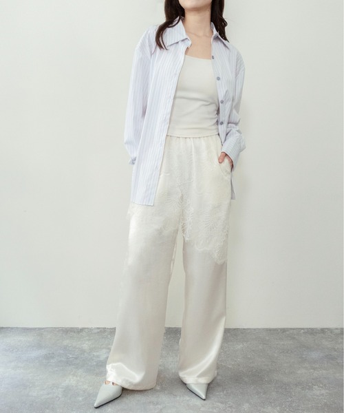 on:nue（オンニュ）の「【on:nue】[お気に入り登録数3,000突破！][3色展開/5サイズ展開] Tストラップポインテッドトゥミュール（サンダル・レディース・イエロー/シルバー/ブラック・23.5cm/24.5cm/23.0cm/24.0cm/25.0cm）」の10枚目の写真