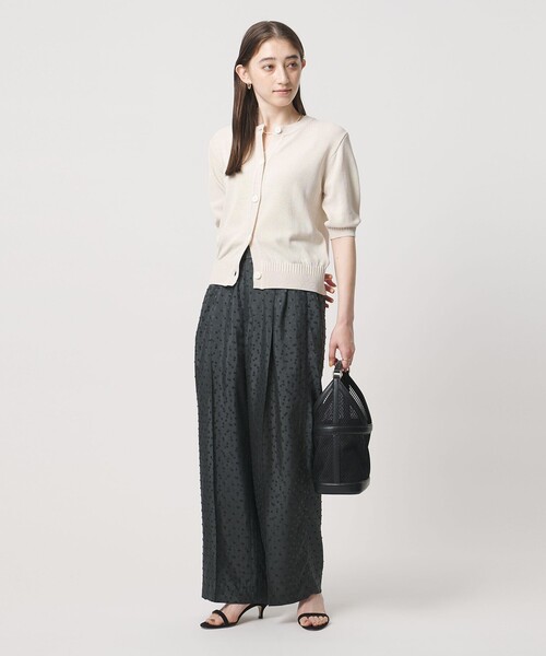 UNITED ARROWS(ユナイテッドアローズ)の「クルーネック ベーシック カーディガン ‐ウォッシャブル‐(カーディガン/ボレロ・レディース・ナチュラル/ネイビー/ケリーグリーン・FREE)」の7枚目の写真
