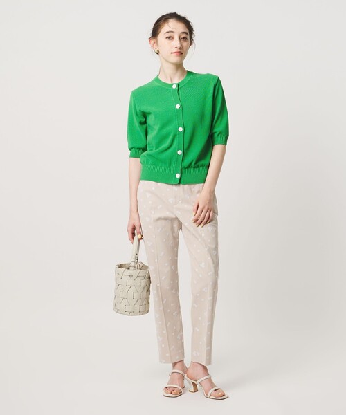 UNITED ARROWS(ユナイテッドアローズ)の「クルーネック ベーシック カーディガン ‐ウォッシャブル‐(カーディガン/ボレロ・レディース・ナチュラル/ネイビー/ケリーグリーン・FREE)」の10枚目の写真