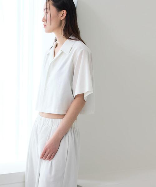 THE GOODLAND MARKET(ザグッドランドマーケット)の「『別注』MIDIUMISOLID×THE GOODLAND MARKET LINEN open-collar shirts(シャツ/ブラウス・レディース・ホワイト/ブラック・FREE)」の4枚目の写真