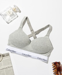 Calvin Klein(�J���o���E�N���C��)�́yCalvin Klein�z�u���W���[ QF8500(�u���W���[)