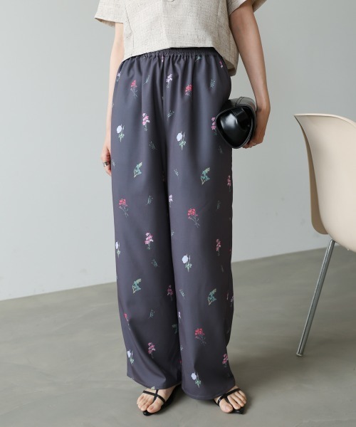 Bab(バブ)の「【選べるサイズ展開】フラワープリントパンツ(その他パンツ・レディース・グレー/ブラック・M/S)」の8枚目の写真