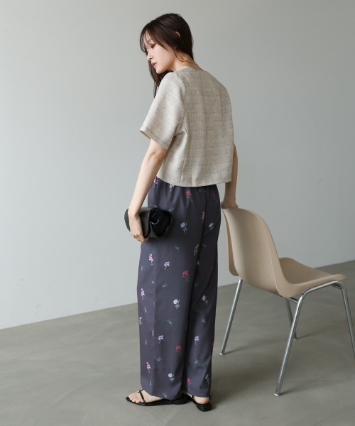 Bab(バブ)の「【選べるサイズ展開】フラワープリントパンツ(その他パンツ・レディース・グレー/ブラック・M/S)」の6枚目の写真