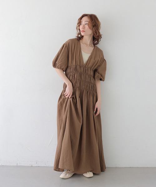 CLEIO(クレイオ)の「【CLEIO】シャーリングストライプワンピース SHIRRING STRIPE ONE-PIECE(ワンピース・レディース・アイボリー/ベージュ/ブラウン・FREE)」の3枚目の写真