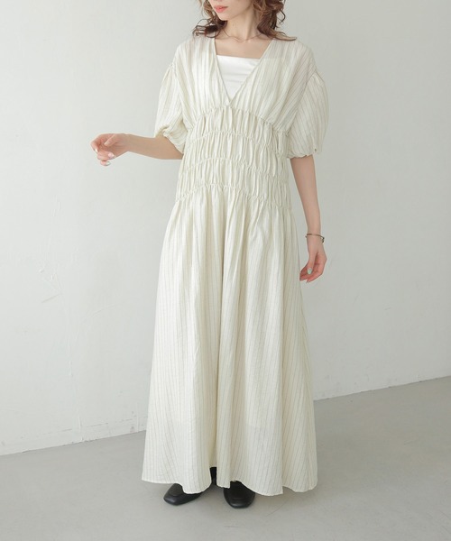 CLEIO(クレイオ)の「【CLEIO】シャーリングストライプワンピース SHIRRING STRIPE ONE-PIECE(ワンピース・レディース・アイボリー/ベージュ/ブラウン・FREE)」の4枚目の写真