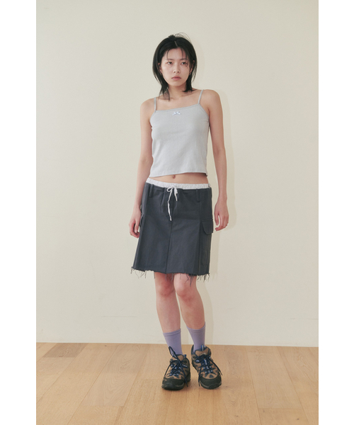 PLZPROJECT(プリーズプロジェクト)の「LAYERED CARGO SKIRT, CHARCOAL(スカート・レディース・その他・MEDIUM/SMALL)」の2枚目の写真