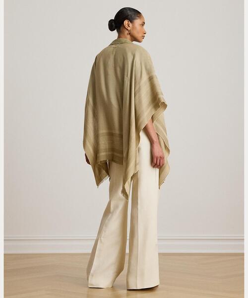 LAUREN RALPH LAUREN(ローレン ラルフ ローレン)の「ベルティングモチーフ ジャカード Ruana(ポンチョ・レディース・グリーン・ONE)」の5枚目の写真