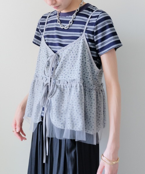 DOLLUPOOPS(ドールアップウップス)の「Floral Thermal Ribbon Camisole(フラワーサーマルリボンキャミソール)(キャミソール・レディース・グレー/ブラック/オフホワイト・FREE)」の3枚目の写真