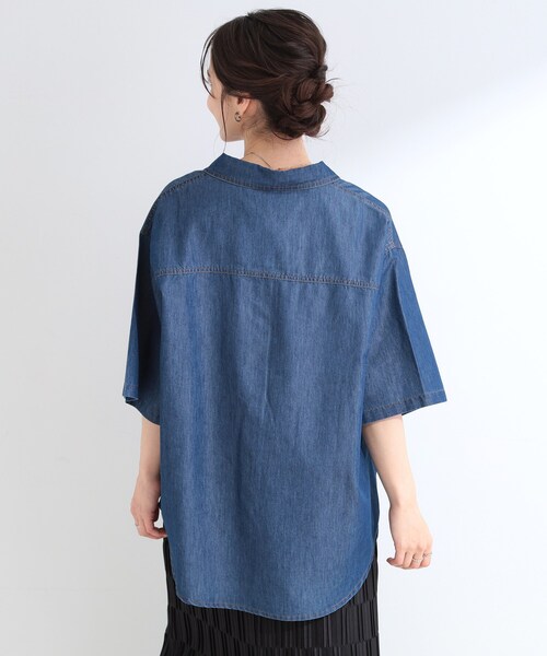 SHOO・LA・RUE（シューラルー）の「【セットアップ可/S-LL】ライトオンスデニム 5分袖シャツ（シャツ/ブラウス・レディース・ブラック/ライトブルー/ネイビー・01/02/03/04）」の13枚目の写真
