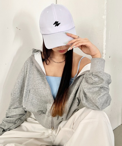 wears（ウェアーズ）の「８色展開 フロントワンポイントロゴキャップ ベースボールキャップ（キャップ・レディース・ベージュ/グレー/グリーン/ブラック/ホワイト/アイボリー/レッド/ブラウン・FREE）」の2枚目の写真