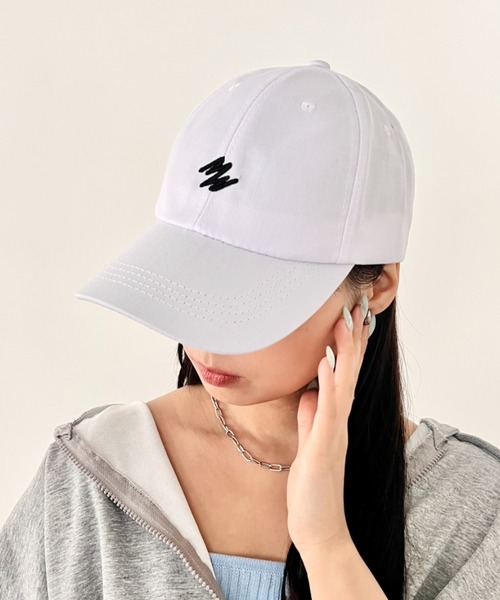 wears（ウェアーズ）の「８色展開 フロントワンポイントロゴキャップ ベースボールキャップ（キャップ・レディース・ベージュ/グレー/グリーン/ブラック/ホワイト/アイボリー/レッド/ブラウン・FREE）」の10枚目の写真