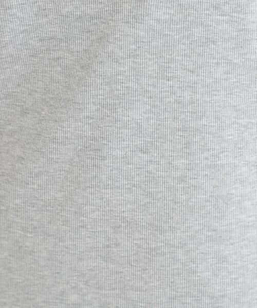 SHOO・LA・RUE(シューラルー)の「【S-LL/洗濯機可】二の腕隠れる 配色レイヤード風 ヘンリーネック5分袖Tシャツ(Tシャツ/カットソー・レディース・ブラック系4/ブラウン系その他5/グレー系4・04/03/02/01)」の7枚目の写真