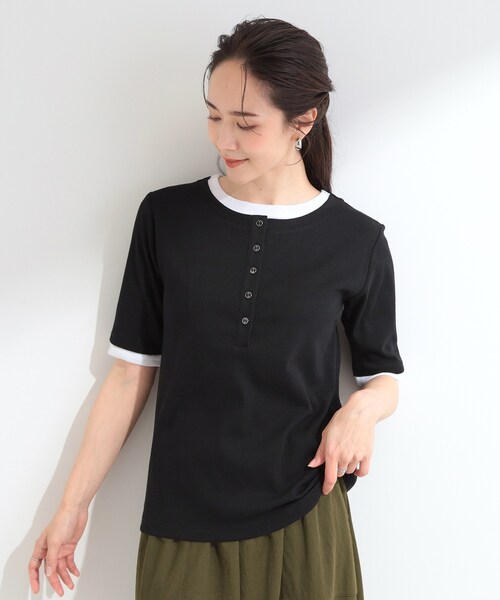 SHOO・LA・RUE(シューラルー)の「【S-LL/洗濯機可】二の腕隠れる 配色レイヤード風 ヘンリーネック5分袖Tシャツ(Tシャツ/カットソー・レディース・ブラック系4/ブラウン系その他5/グレー系4・04/03/02/01)」の9枚目の写真