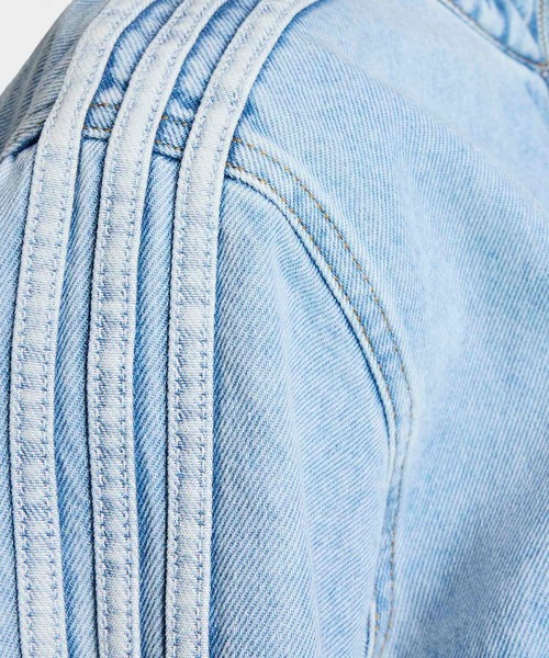 adidas(アディダス)の「ファイヤーバード デニム トラックトップ / ジャージ / アディダスオリジナルス adidas Originals(デニムジャケット・レディース・ブルー・MEDIUM/LARGE/SMALL/X-LARGE/X-SMALL)」の5枚目の写真