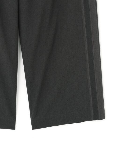 YLEVE（イレーヴ）の「YLEVE / DOBBY STRIPE CHAMBRAY EASY TROUSERS（その他パンツ・メンズ・グレー/ホワイト・5/3/4）」の17枚目の写真