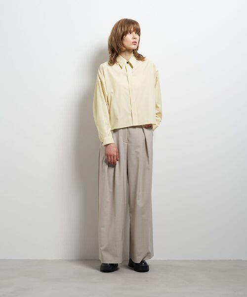 LANVIN en Bleu(ランバンオンブルー)の「クリスピータフタドルマンフォルムシャツ(シャツ/ブラウス・レディース・イエロー・38)」の2枚目の写真