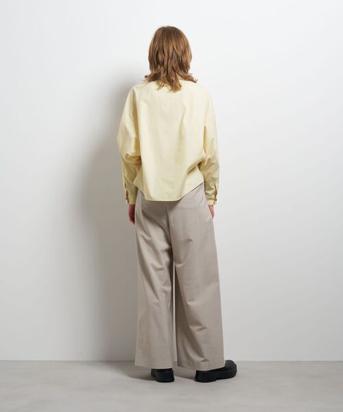 LANVIN en Bleu(ランバンオンブルー)の「クリスピータフタドルマンフォルムシャツ(シャツ/ブラウス・レディース・イエロー・38)」の4枚目の写真