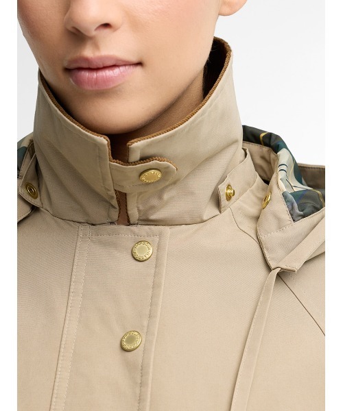 Barbour(バブアー)の「Terrington シャワープルーフジャケット(レディース)(ブルゾン・レディース・ネイビー/ベージュ/オリーブ・8/10)」の7枚目の写真