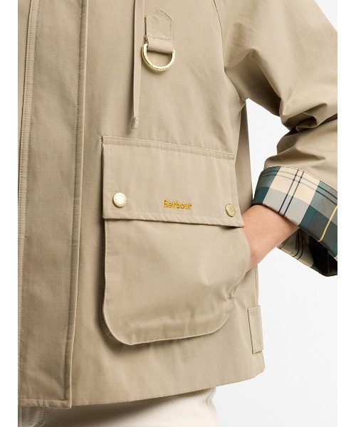 Barbour(バブアー)の「Terrington シャワープルーフジャケット(レディース)(ブルゾン・レディース・ネイビー/ベージュ/オリーブ・8/10)」の9枚目の写真