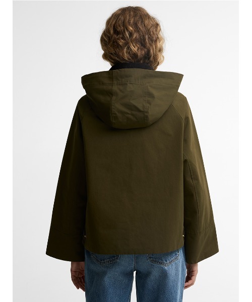 Barbour(バブアー)の「Terrington シャワープルーフジャケット(レディース)(ブルゾン・レディース・ネイビー/ベージュ/オリーブ・8/10)」の12枚目の写真