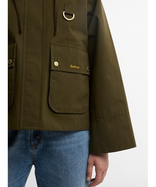 Barbour(バブアー)の「Terrington シャワープルーフジャケット(レディース)(ブルゾン・レディース・ネイビー/ベージュ/オリーブ・8/10)」の14枚目の写真