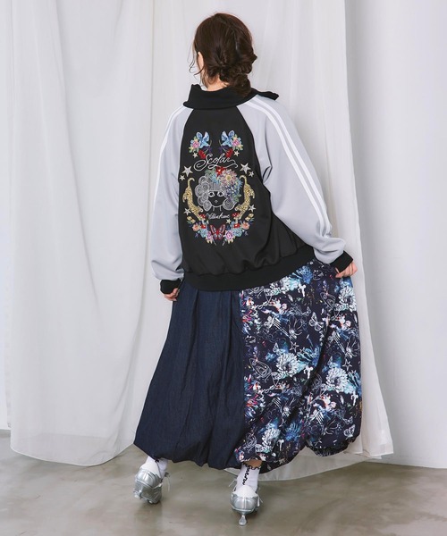 ScoLar(スカラー)の「163609:異素材使いドロスト付きバルーンスカート(スカート・レディース・ネイビー/グレー・M)」の20枚目の写真