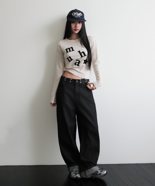 muahmuah（ムーアムーア）の「ドットパッチロゴ 長袖Tシャツ [オートミール]（Tシャツ/カットソー・レディース・その他・FREE）」の4枚目の写真