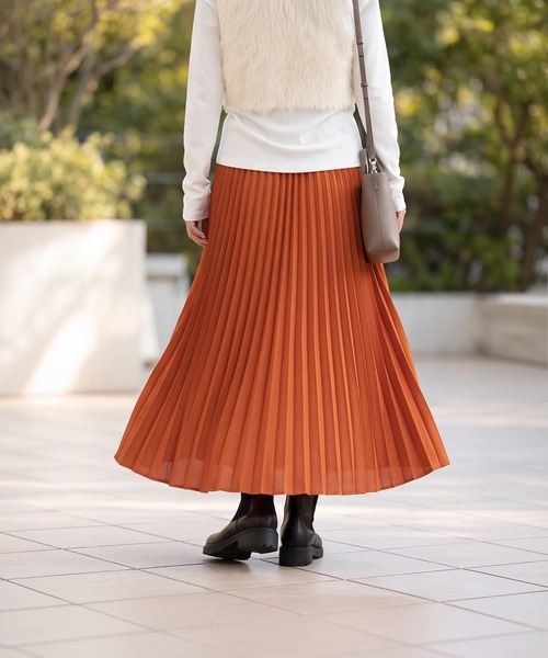 STYLE DELI(スタイルデリ)の「【なめらかゴムウエスト】ジョーゼット生地プリーツスカート(スカート・レディース・オレンジ/ブラック/ホワイト/ブラウン系その他・01/02)」の20枚目の写真