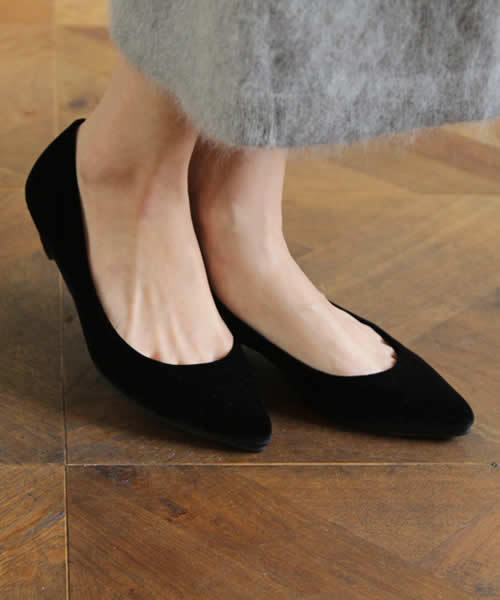 SESTO（セスト）の「ポインテッドトゥローヒールパンプス（パンプス・レディース・ピンク系その他/ブルー系その他/パイソン/グレー/グレー系その他/ブラック系その他/グレー系その他2/ネイビー/ピンク/レッド系その他/レオパード/ブラック・3L/M/S/SS/L/LL）」の3枚目の写真